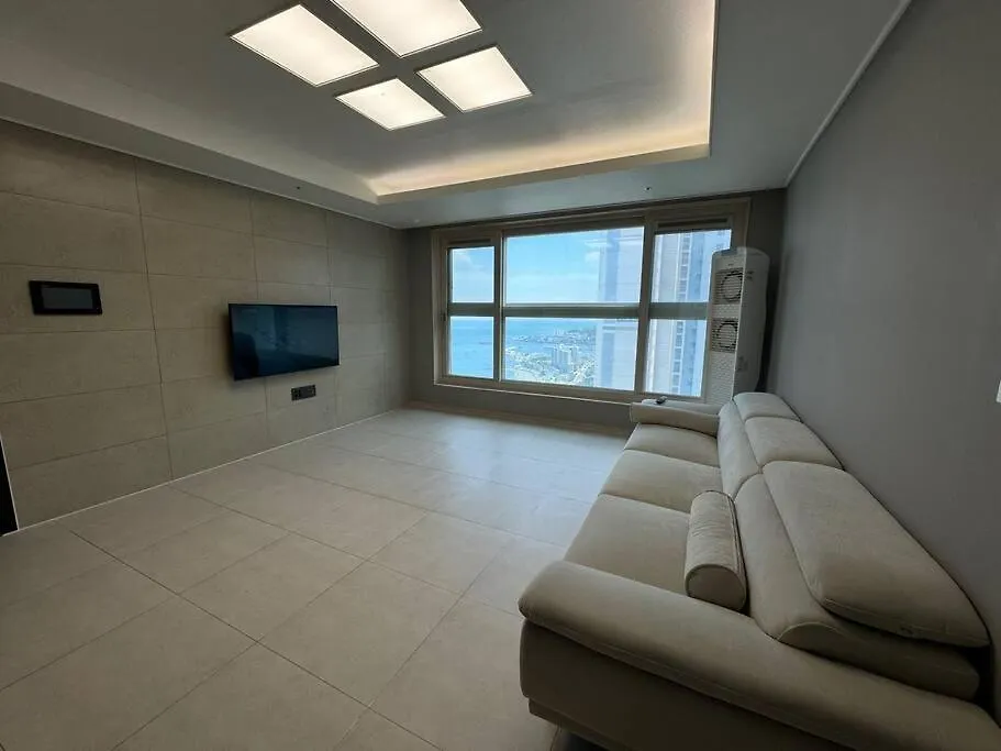 Apartment Kcc 레지던스2호 울산스테이오션뷰ocean View#해변펜트하우스#전망좋은집#대가족#반려동물 Ulsan